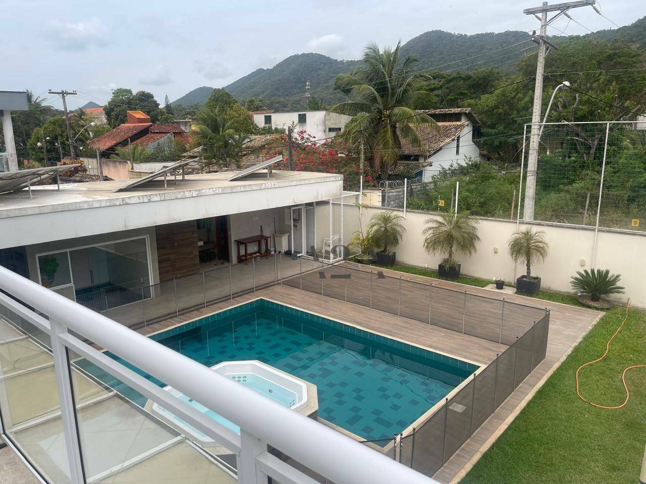 Casa de Condomínio à venda com 4 quartos, 272m² - Foto 33