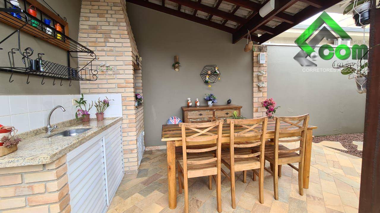 Casa à venda com 3 quartos, 142m² - Foto 3