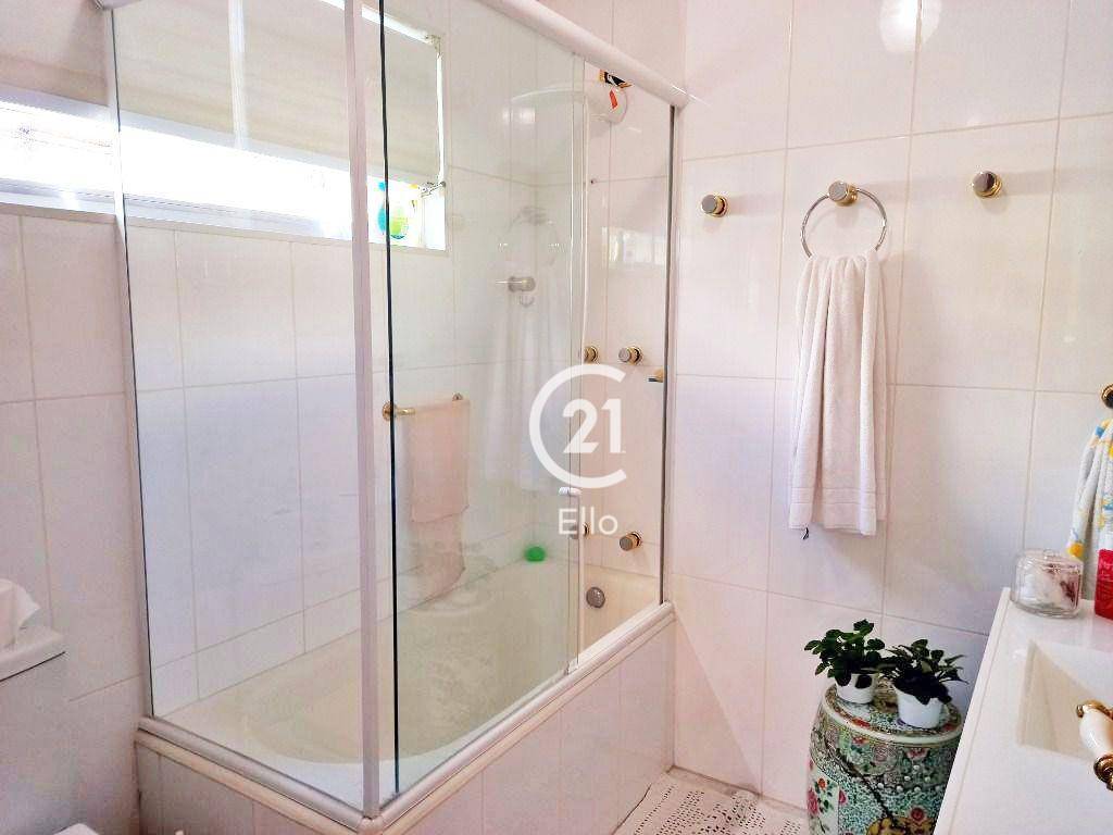 Casa para alugar com 3 quartos, 230m² - Foto 16