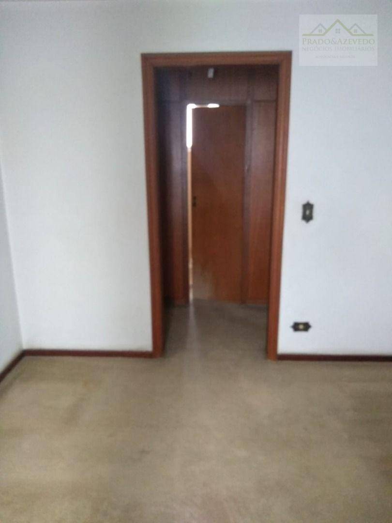 Casa à venda com 5 quartos, 223m² - Foto 13