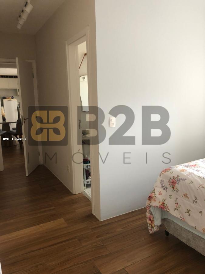 Apartamento à venda com 2 quartos, 65m² - Foto 13