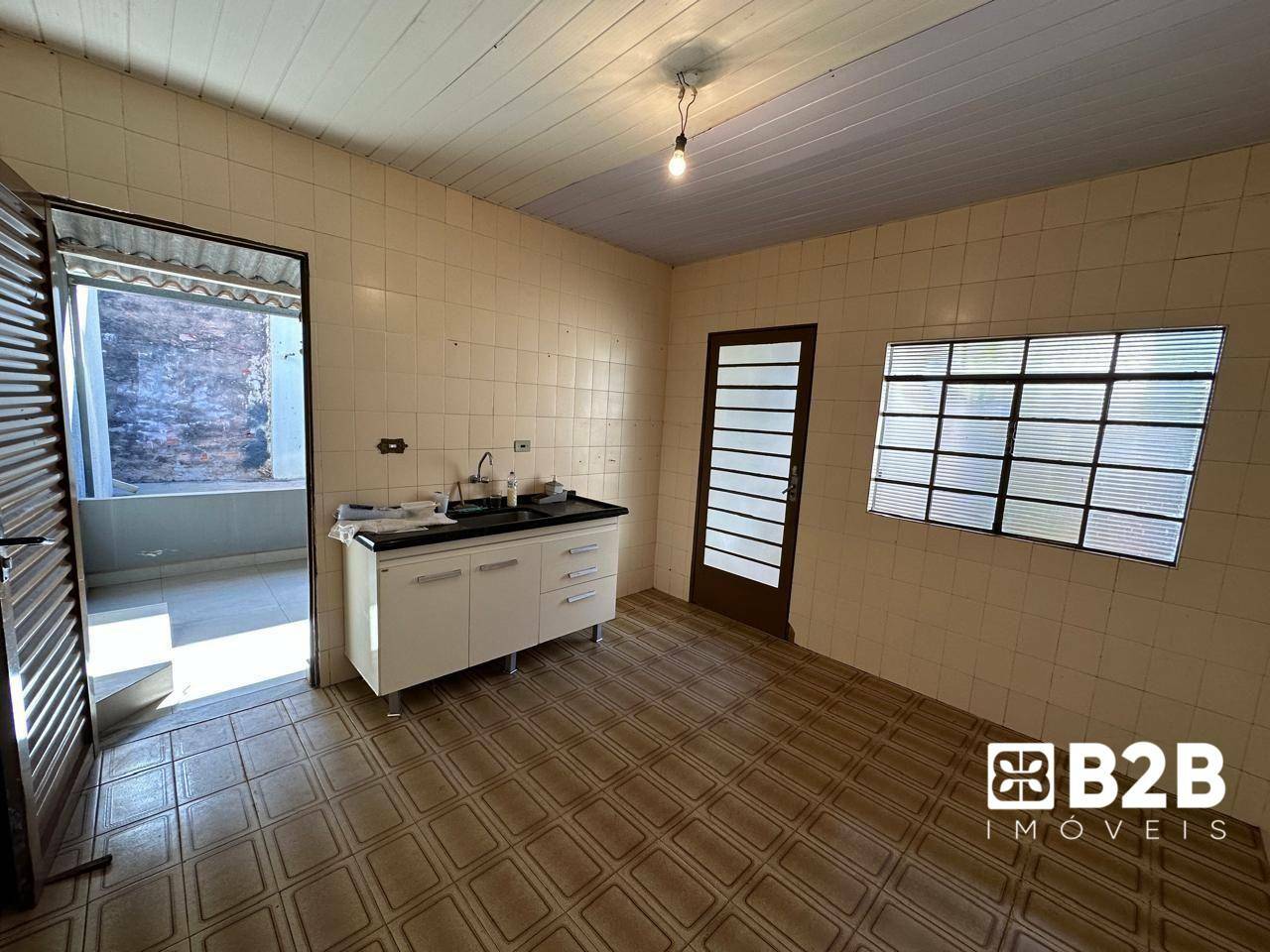 Casa à venda com 4 quartos, 260m² - Foto 5