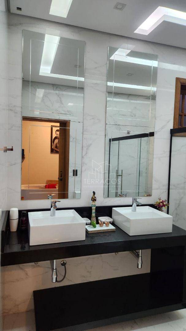 Casa à venda e aluguel com 3 quartos, 250m² - Foto 8
