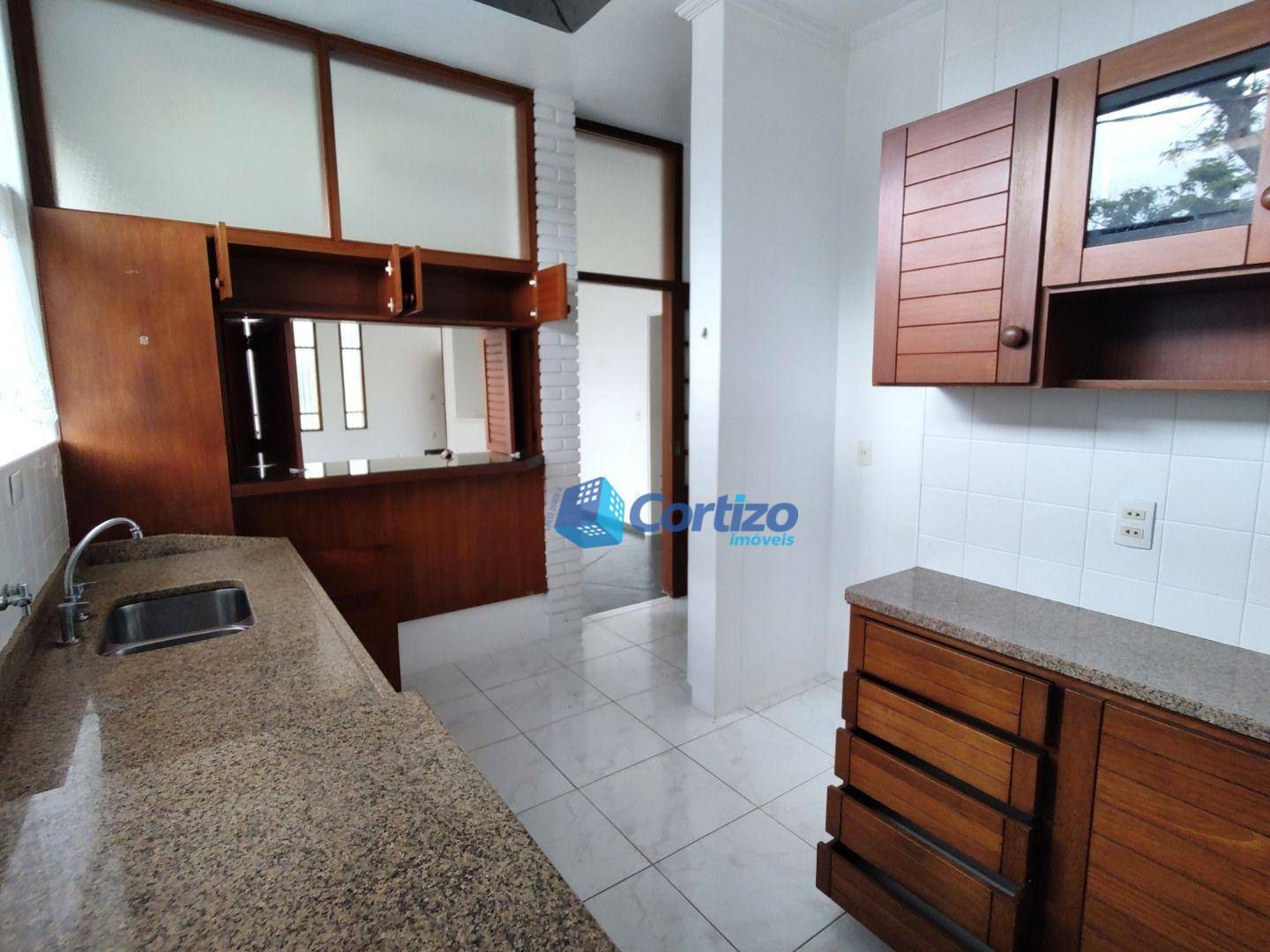 Casa à venda com 3 quartos, 280m² - Foto 7