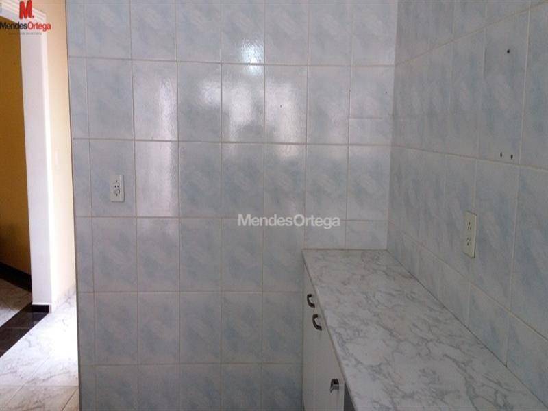 Casa à venda com 2 quartos, 180m² - Foto 12