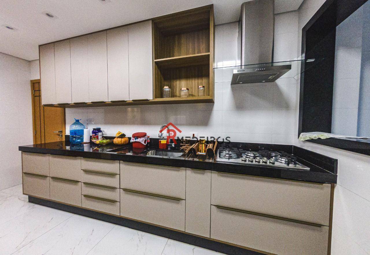 Apartamento à venda com 3 quartos, 147m² - Foto 13