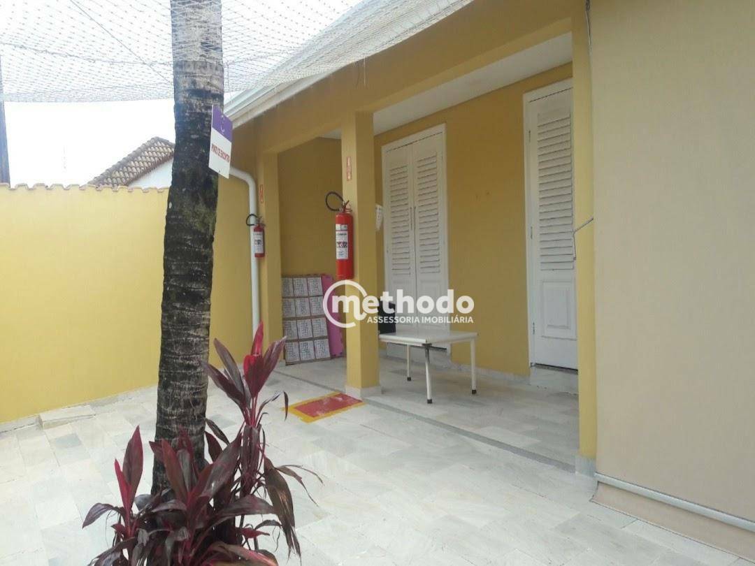 Casa à venda com 3 quartos, 309m² - Foto 1