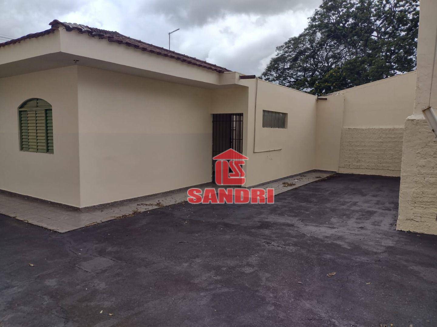 Casa para alugar com 3 quartos, 200m² - Foto 19