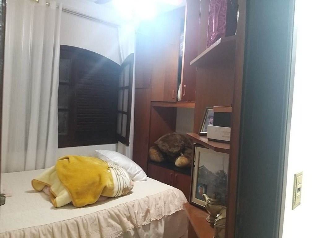 Sobrado à venda com 3 quartos, 244m² - Foto 14