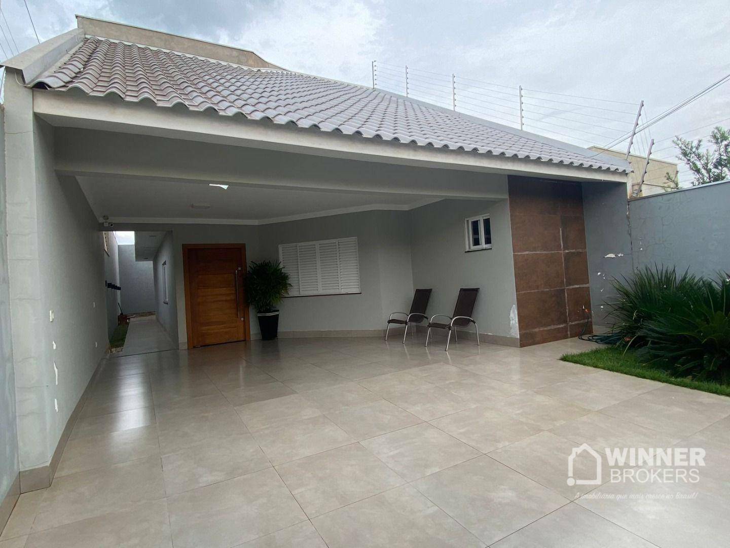 Casa à venda com 3 quartos, 216m² - Foto 2