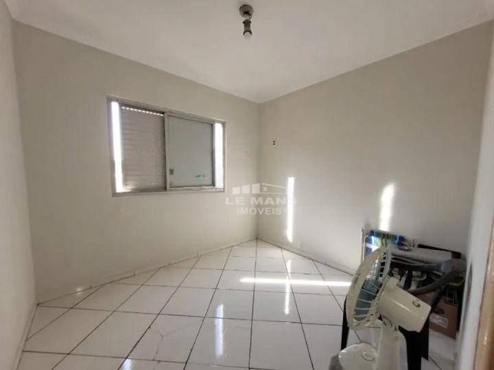 Apartamento à venda com 3 quartos, 74m² - Foto 15