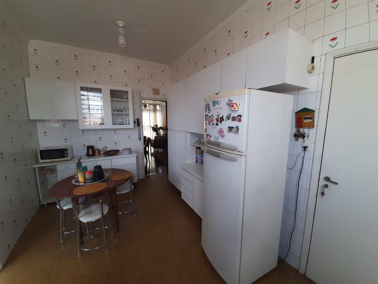 Apartamento à venda com 3 quartos, 107m² - Foto 10