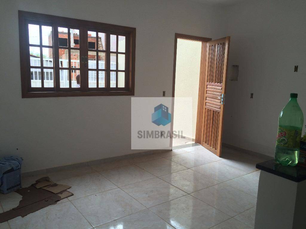 Casa à venda com 3 quartos, 220m² - Foto 9