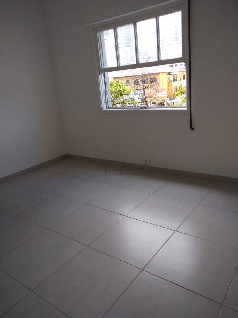 Apartamento à venda com 2 quartos, 80m² - Foto 9