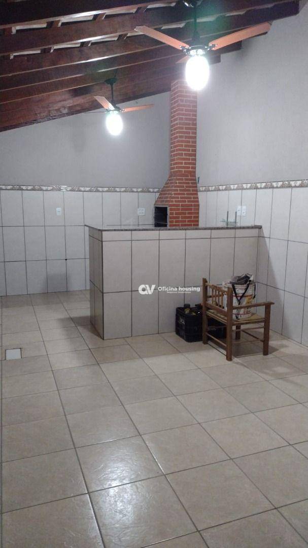 Casa à venda com 3 quartos, 169m² - Foto 14