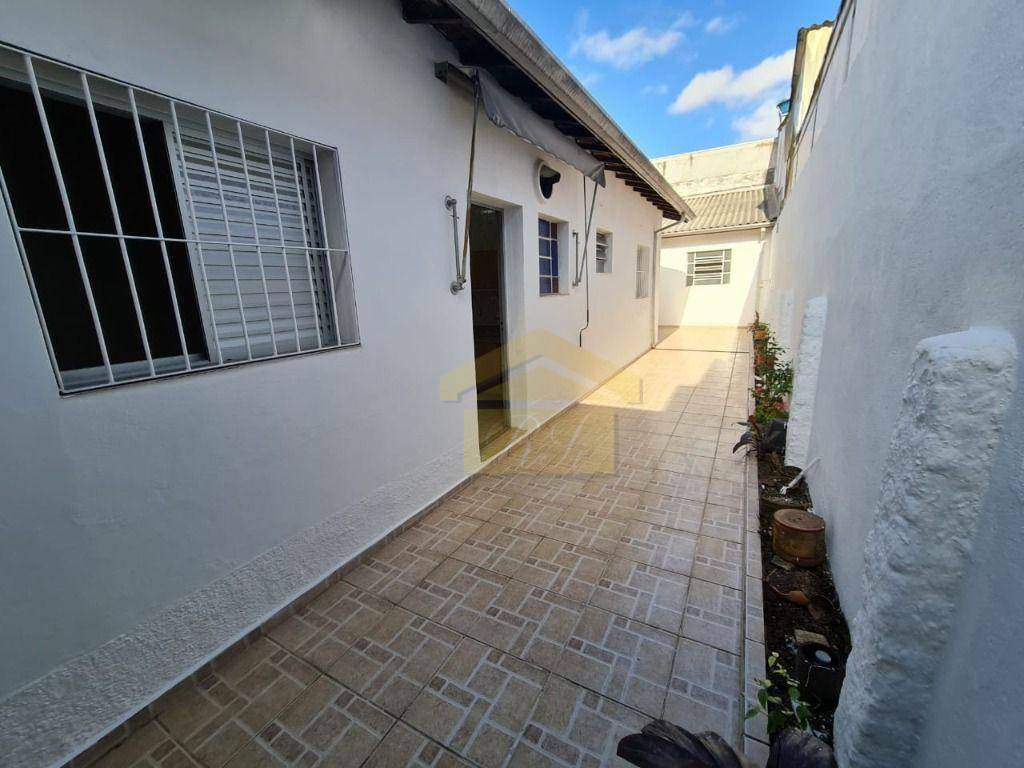 Casa à venda com 2 quartos, 180m² - Foto 8