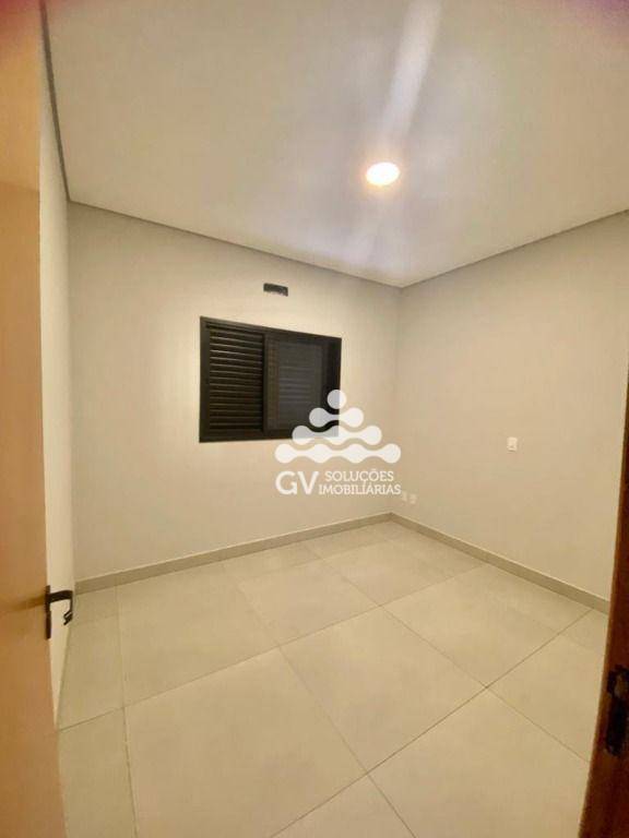 Casa à venda com 3 quartos, 136m² - Foto 4