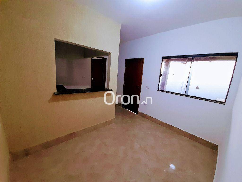 Casa à venda com 2 quartos, 80m² - Foto 1