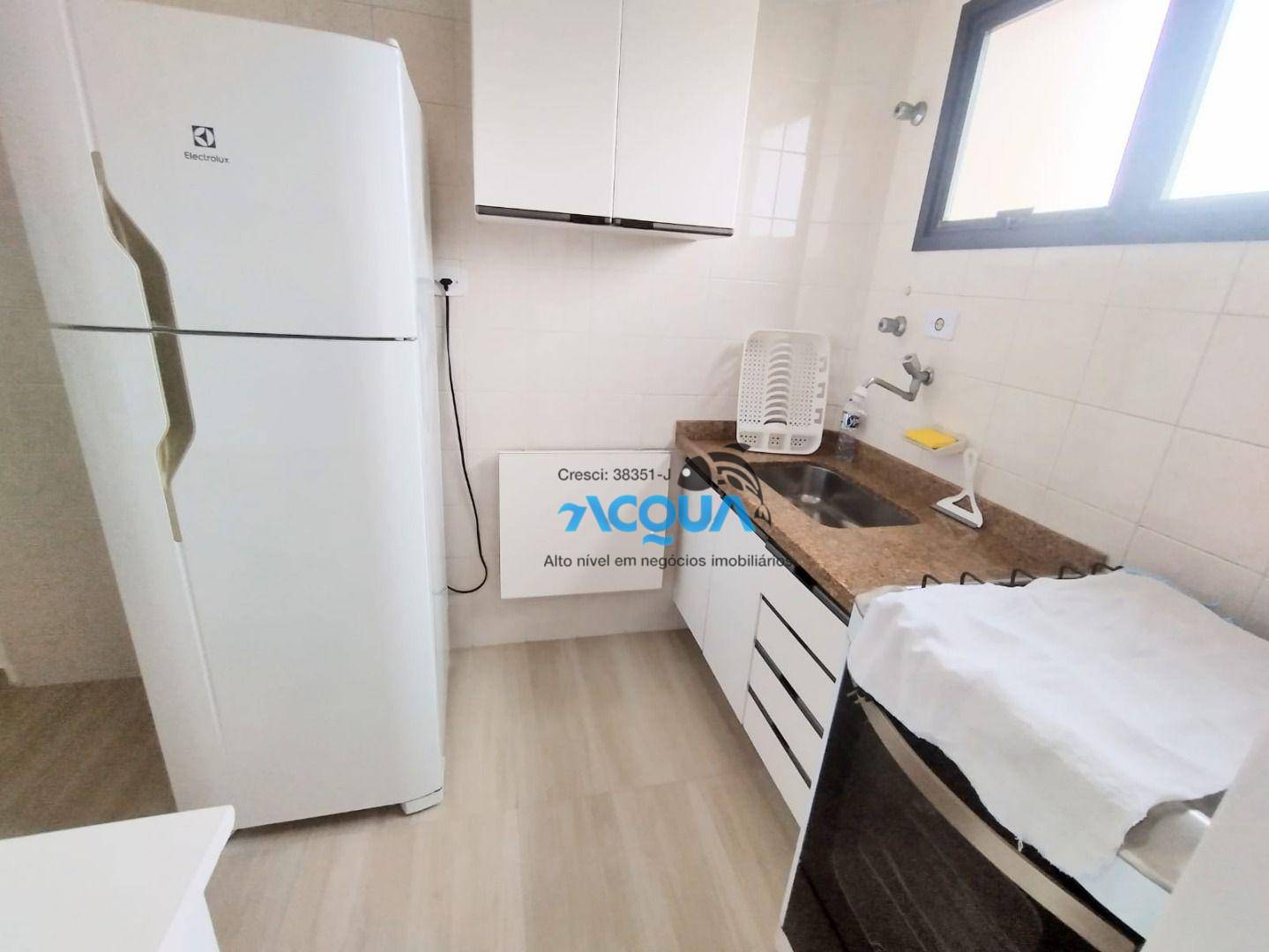 Apartamento à venda com 2 quartos, 65m² - Foto 4