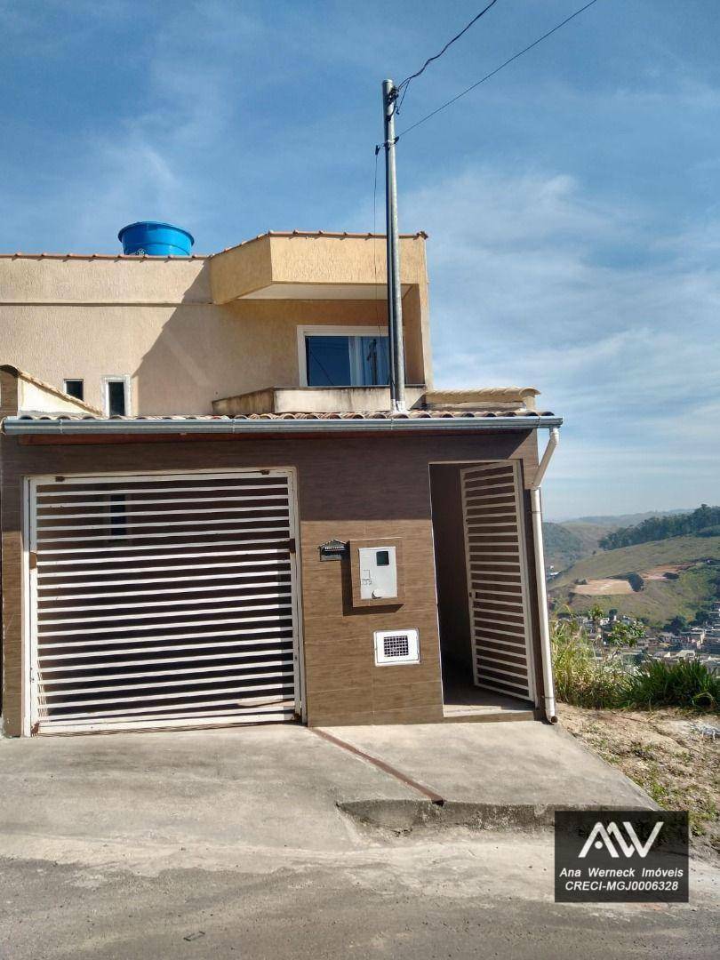 Casa à venda com 3 quartos, 133m² - Foto 1