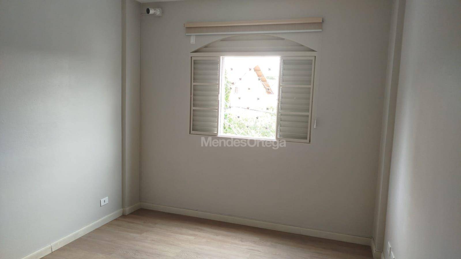 Apartamento para alugar com 3 quartos, 80m² - Foto 11