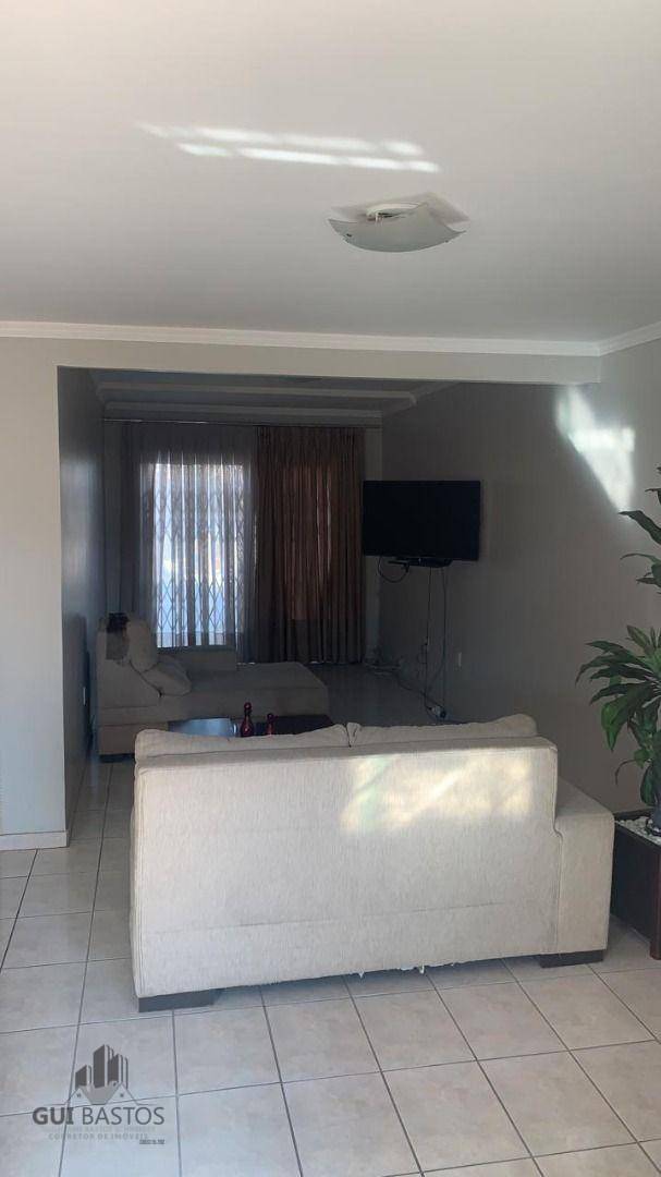 Casa à venda com 4 quartos, 350m² - Foto 15