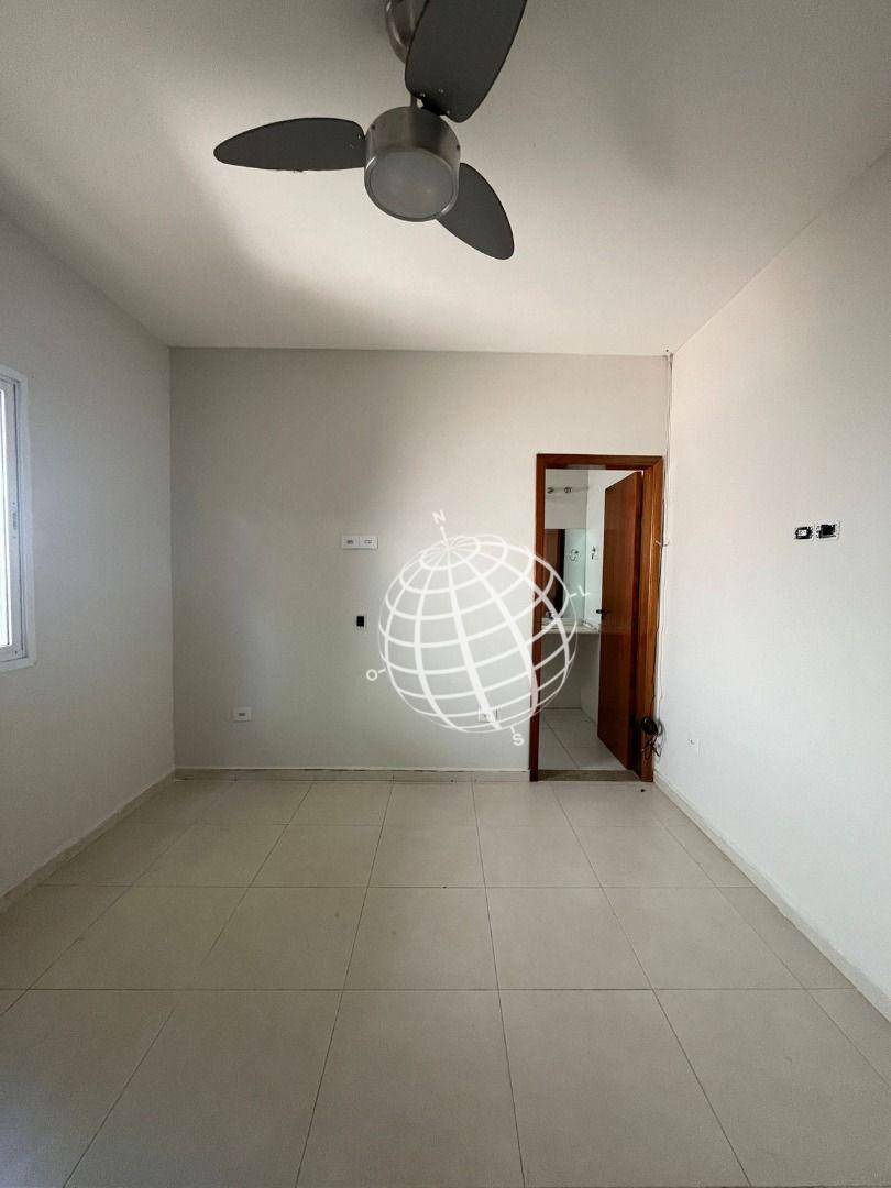 Casa à venda com 3 quartos, 210m² - Foto 3