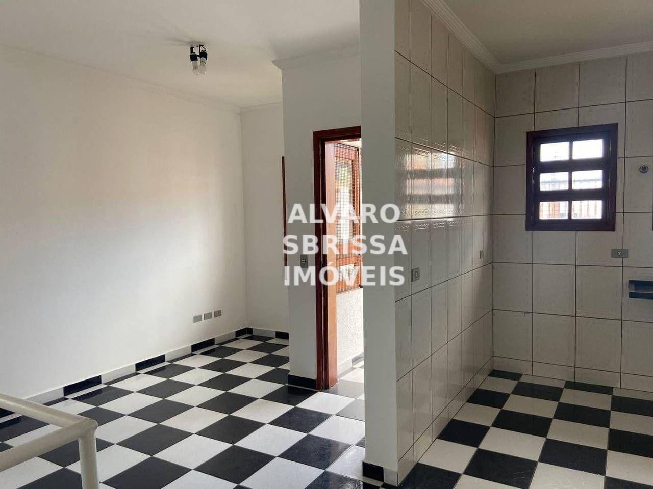 Casa à venda com 4 quartos, 230m² - Foto 8