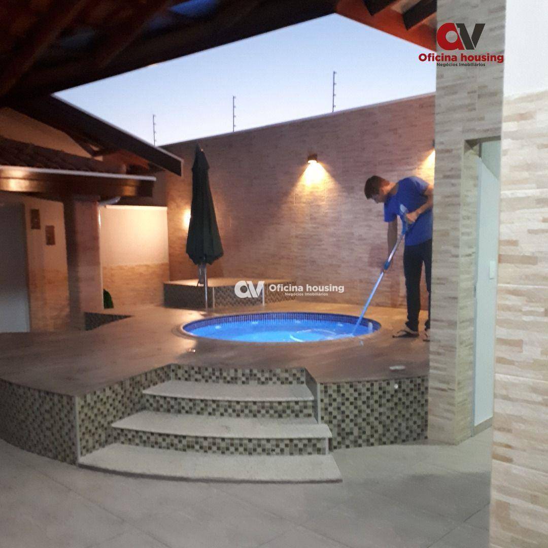 Casa, 3 quartos, 218 m² - Foto 2