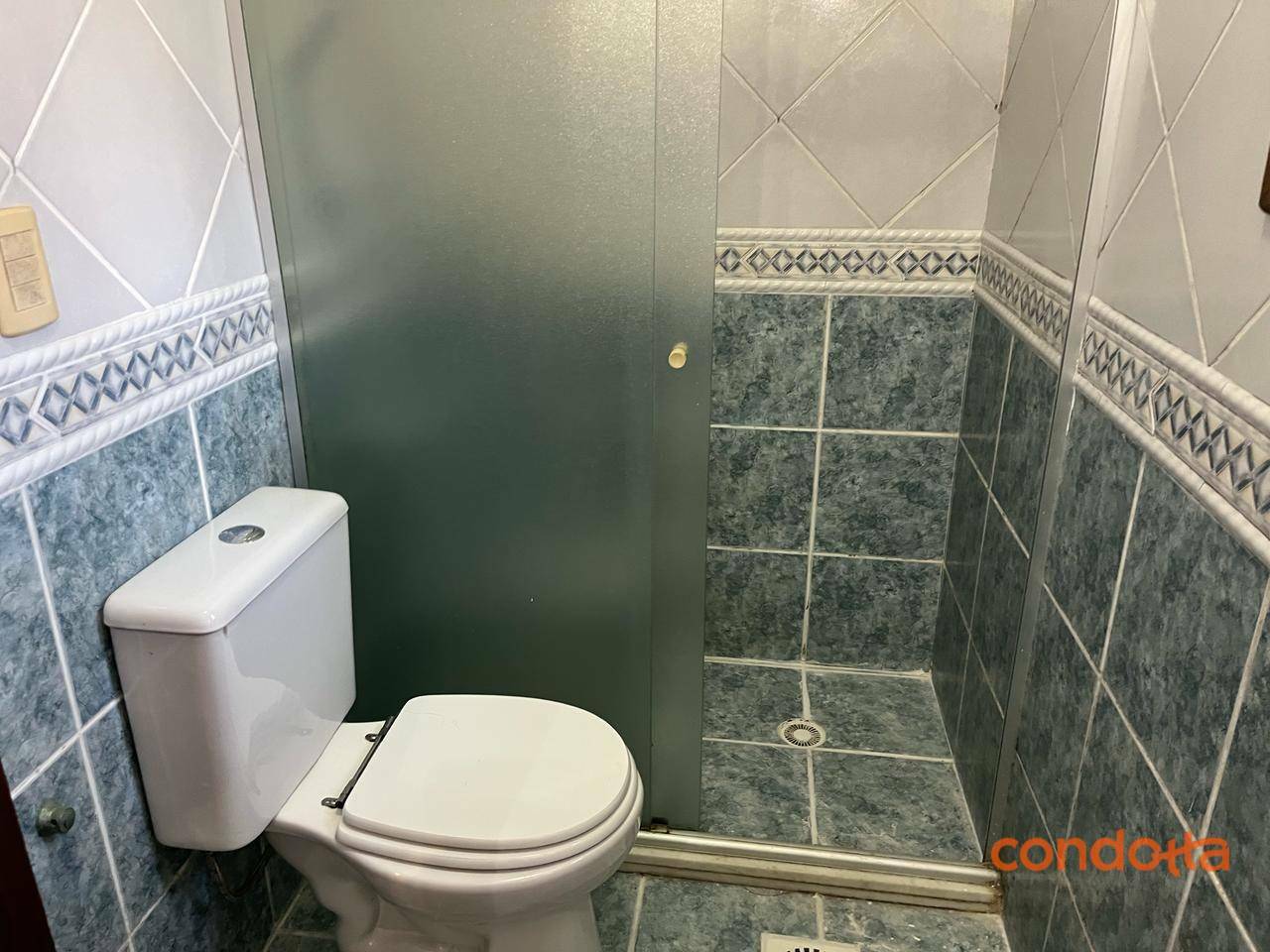 Casa para alugar com 4 quartos, 300m² - Foto 36