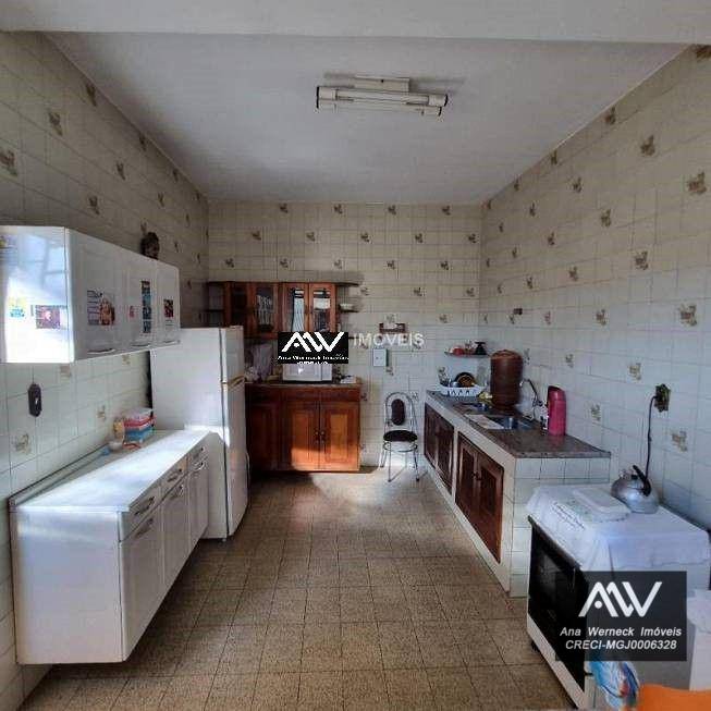 Casa à venda com 3 quartos, 180m² - Foto 7