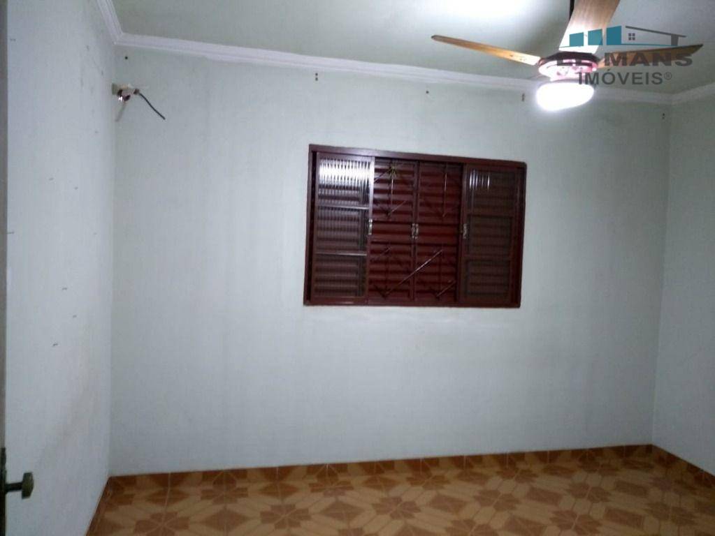 Casa à venda com 2 quartos, 150m² - Foto 9