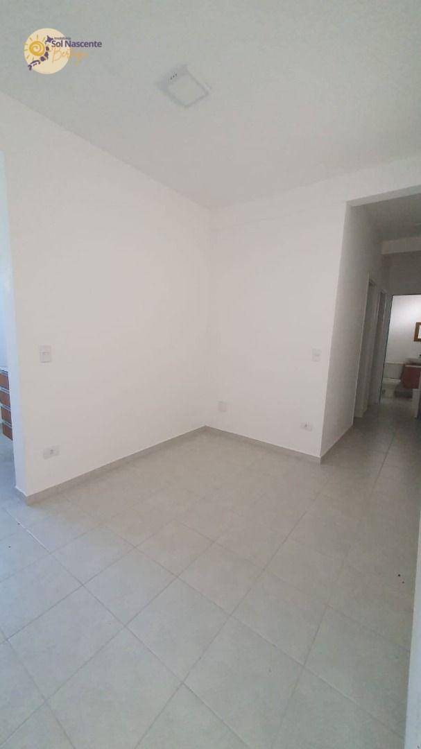 Apartamento para alugar com 2 quartos, 42m² - Foto 2