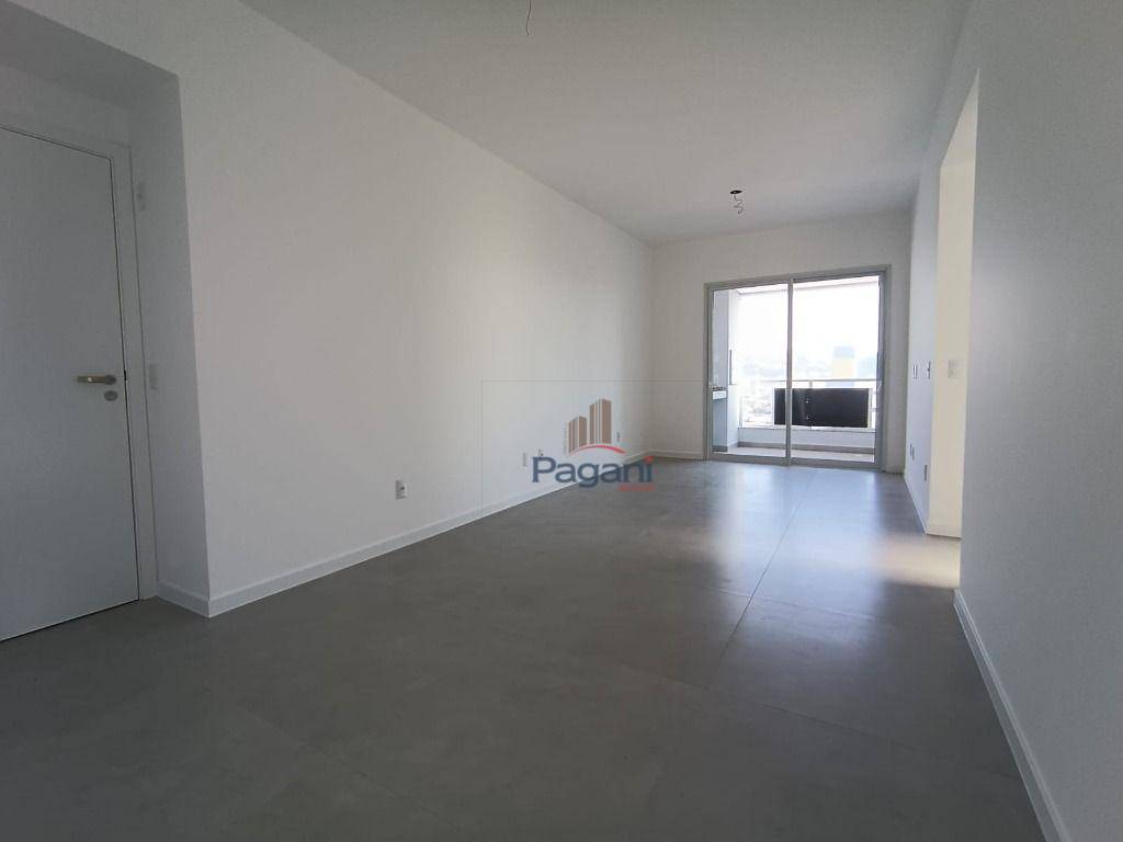 Apartamento à venda com 2 quartos, 75m² - Foto 12