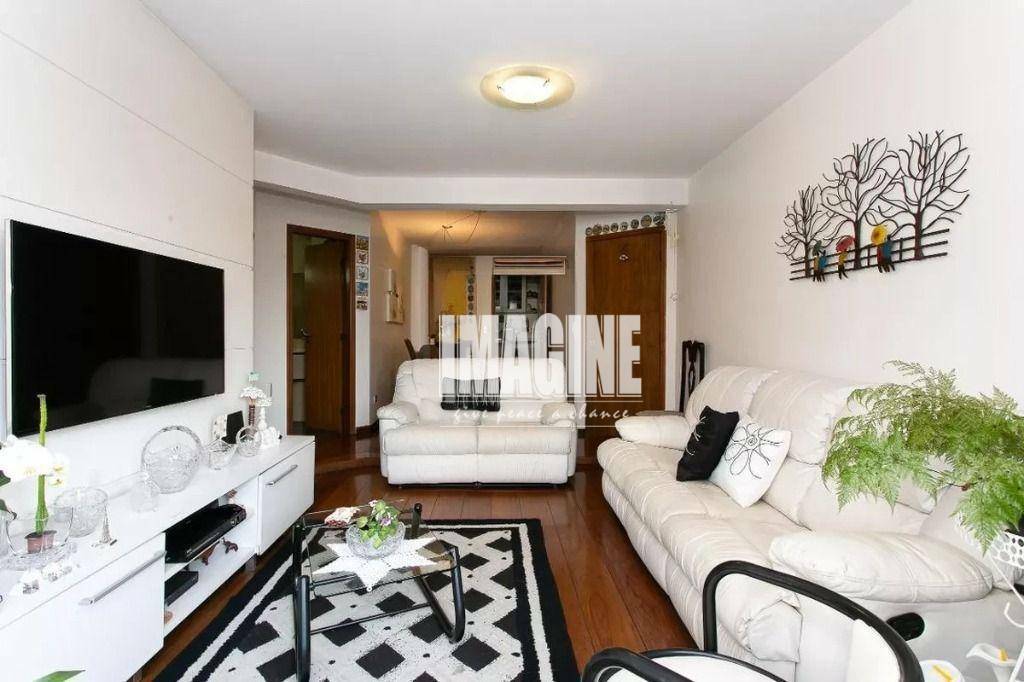 Apartamento à venda com 3 quartos, 107m² - Foto 2