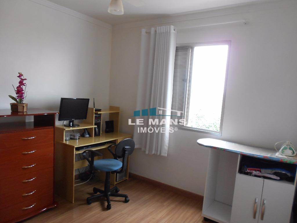 Apartamento à venda com 3 quartos, 95m² - Foto 13