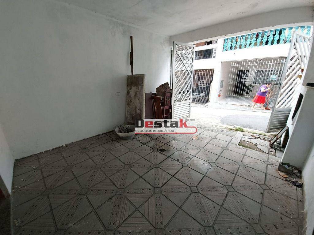 Sobrado à venda com 2 quartos, 200m² - Foto 3