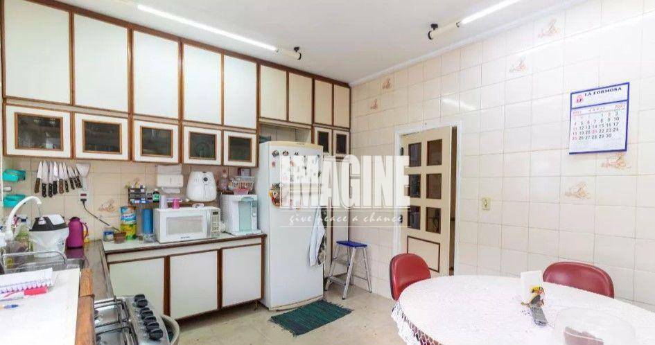 Casa à venda com 4 quartos, 150m² - Foto 9