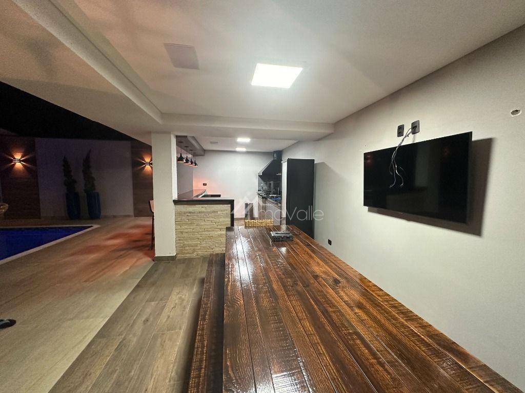 Casa de Condomínio à venda com 5 quartos, 220m² - Foto 18