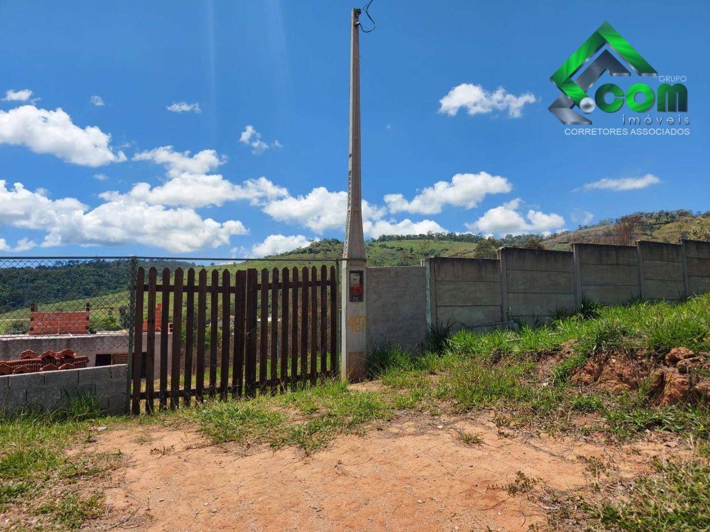 Casa à venda com 2 quartos, 69m² - Foto 15