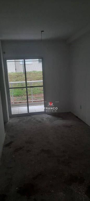 Apartamento à venda com 2 quartos, 50m² - Foto 2