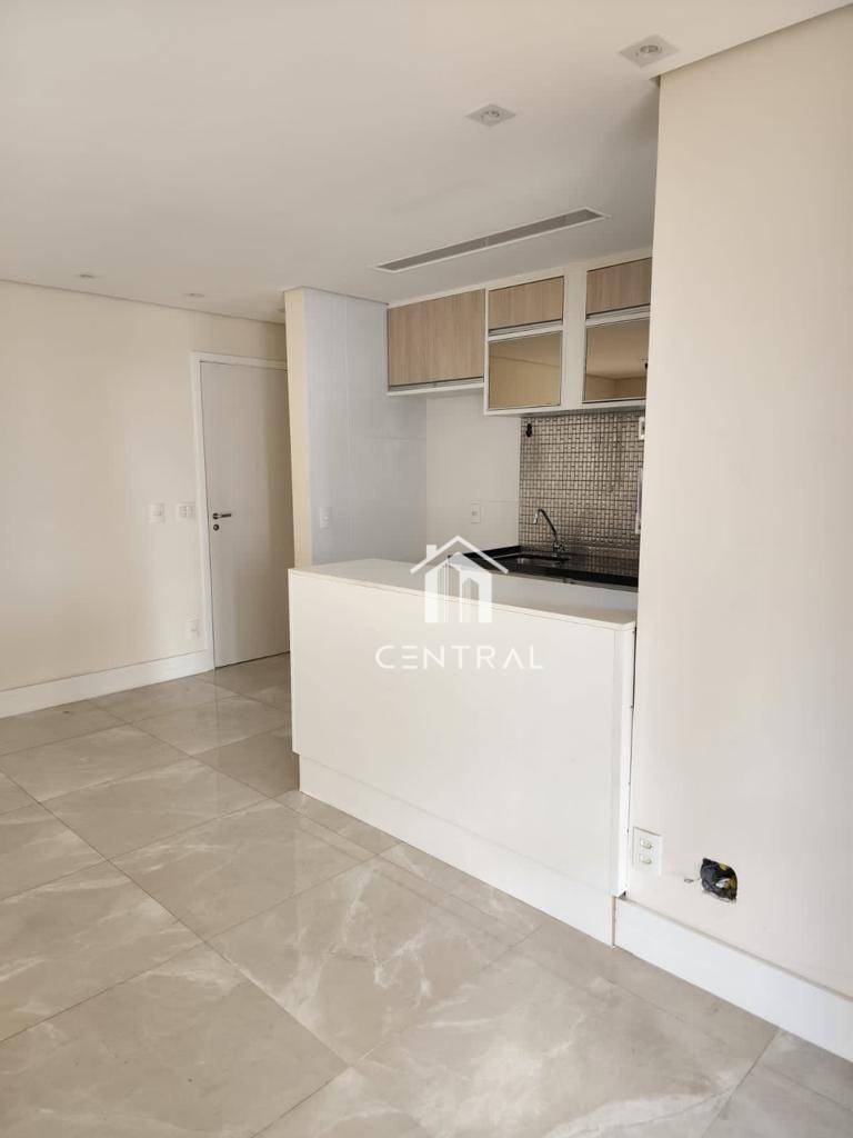 Apartamento à venda com 2 quartos, 68m² - Foto 2