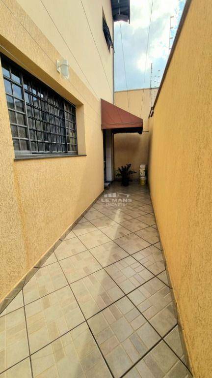 Casa à venda com 3 quartos, 205m² - Foto 29