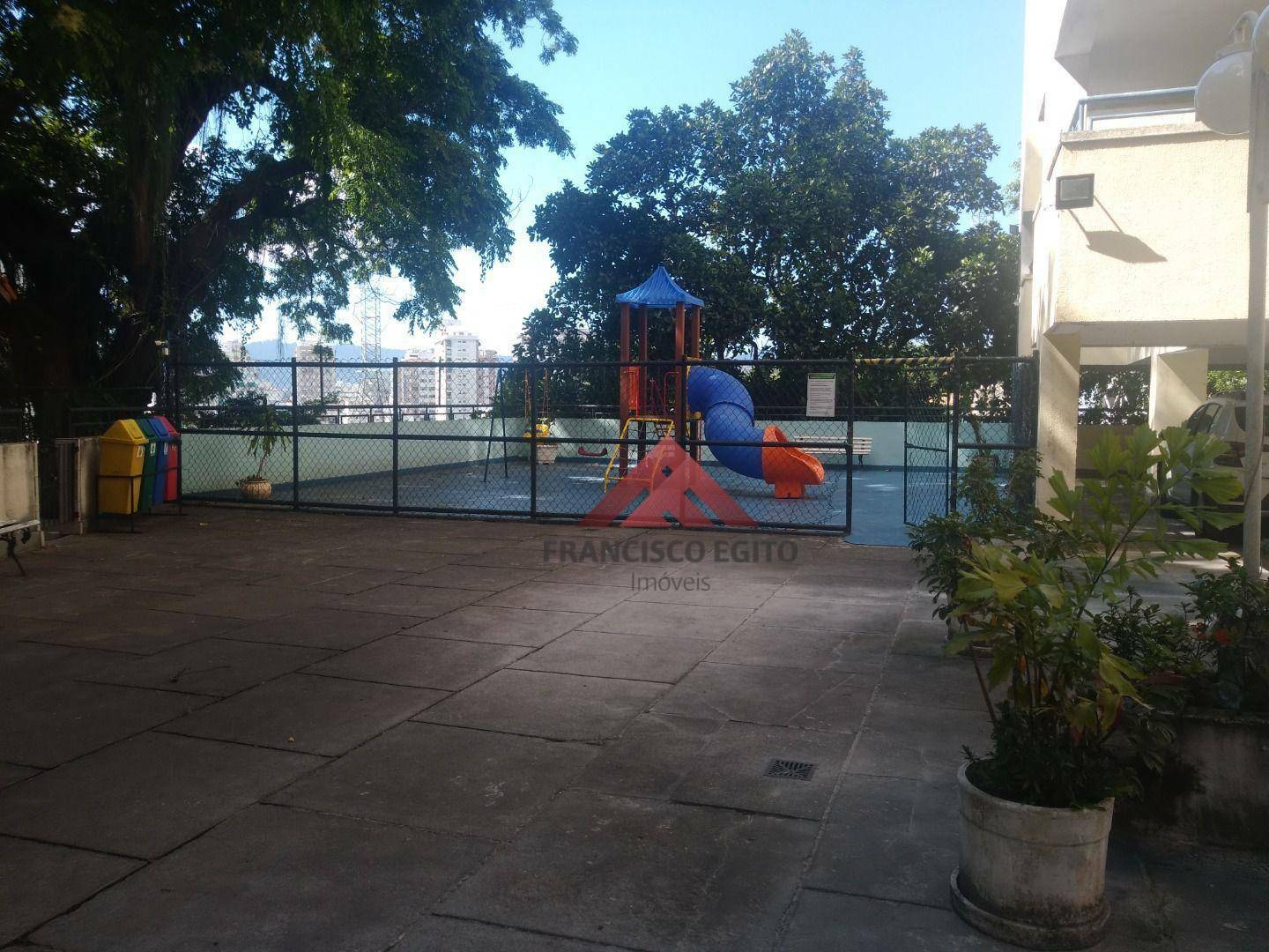 Apartamento à venda com 2 quartos, 62m² - Foto 21