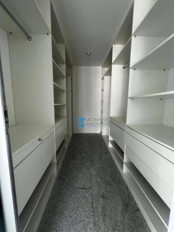 Apartamento à venda com 3 quartos, 290m² - Foto 11