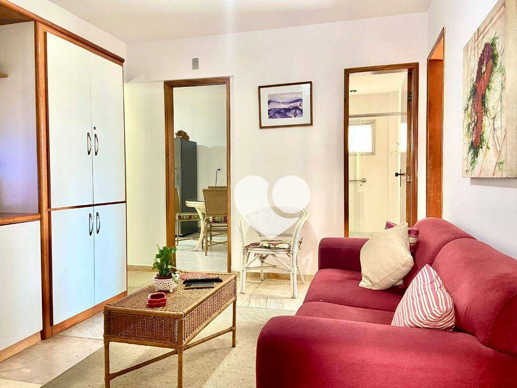 Apartamento à venda com 3 quartos, 213m² - Foto 1