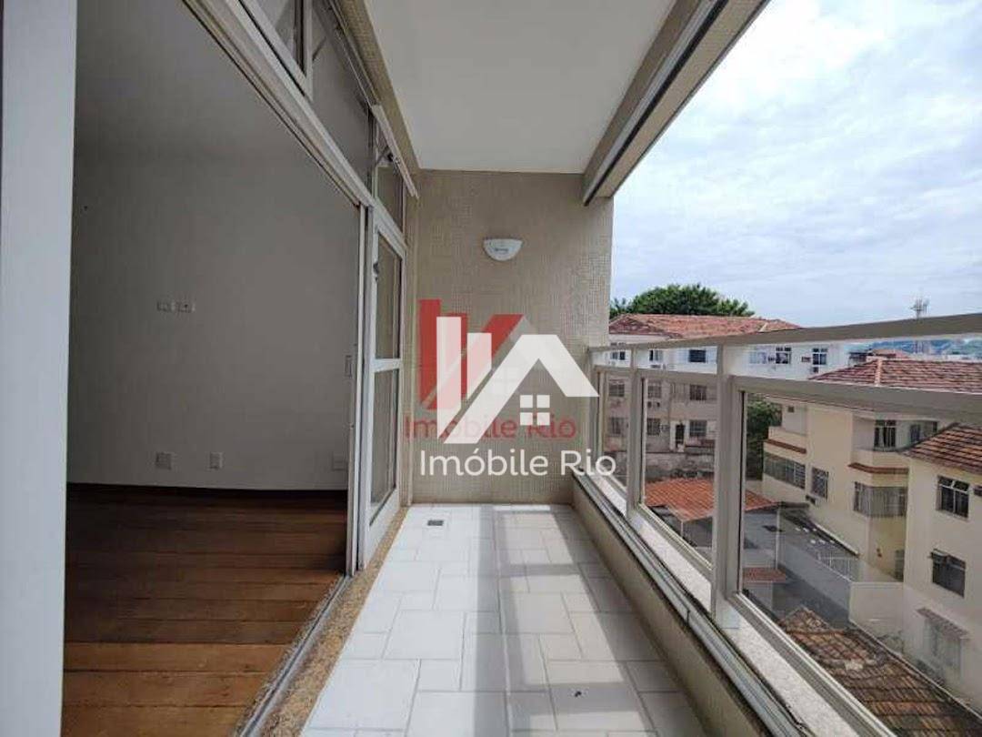 Apartamento à venda com 3 quartos, 142m² - Foto 4