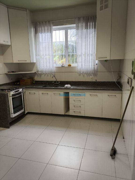 Casa à venda com 4 quartos, 220m² - Foto 7