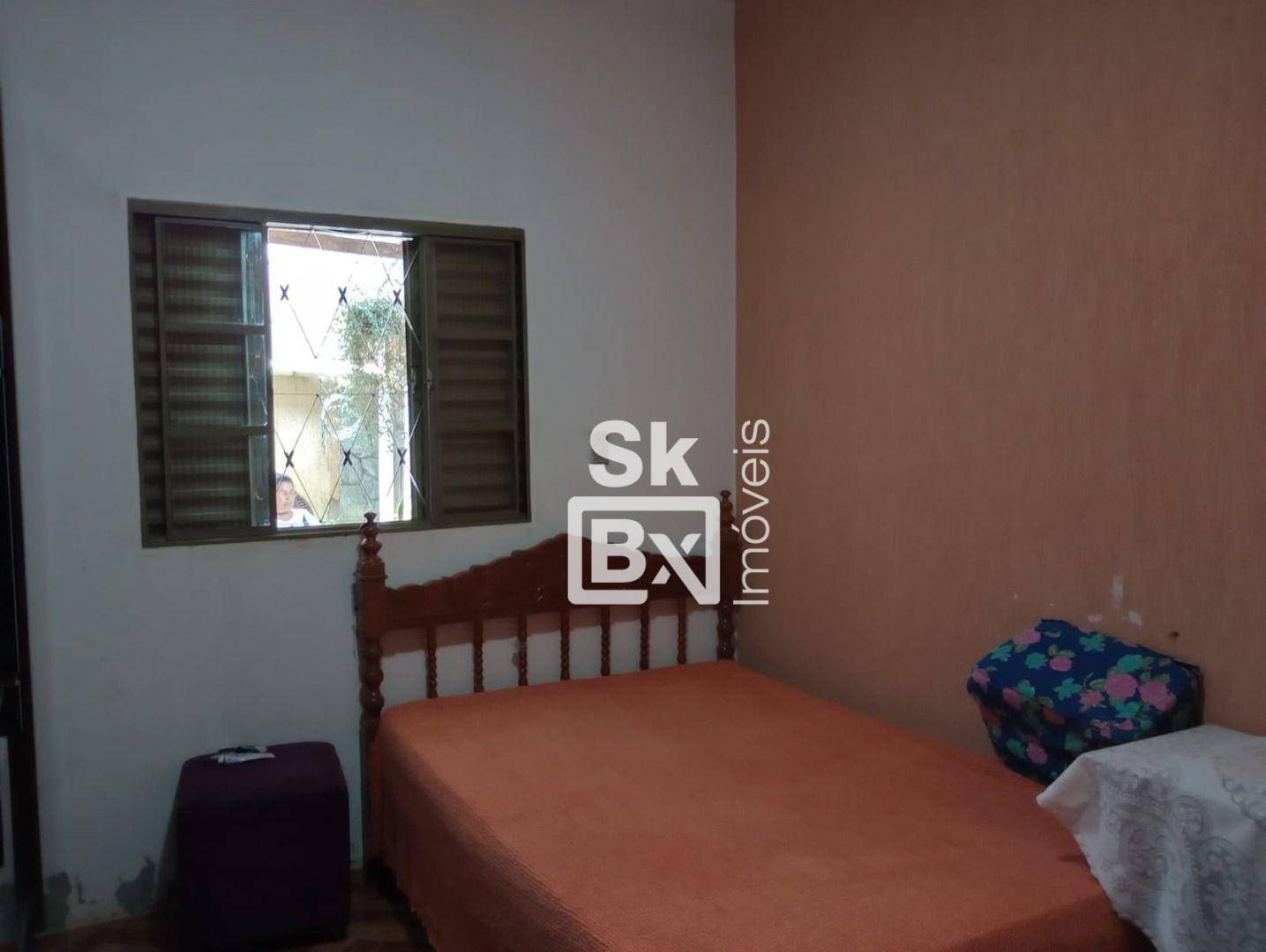 Casa à venda com 4 quartos, 220m² - Foto 13