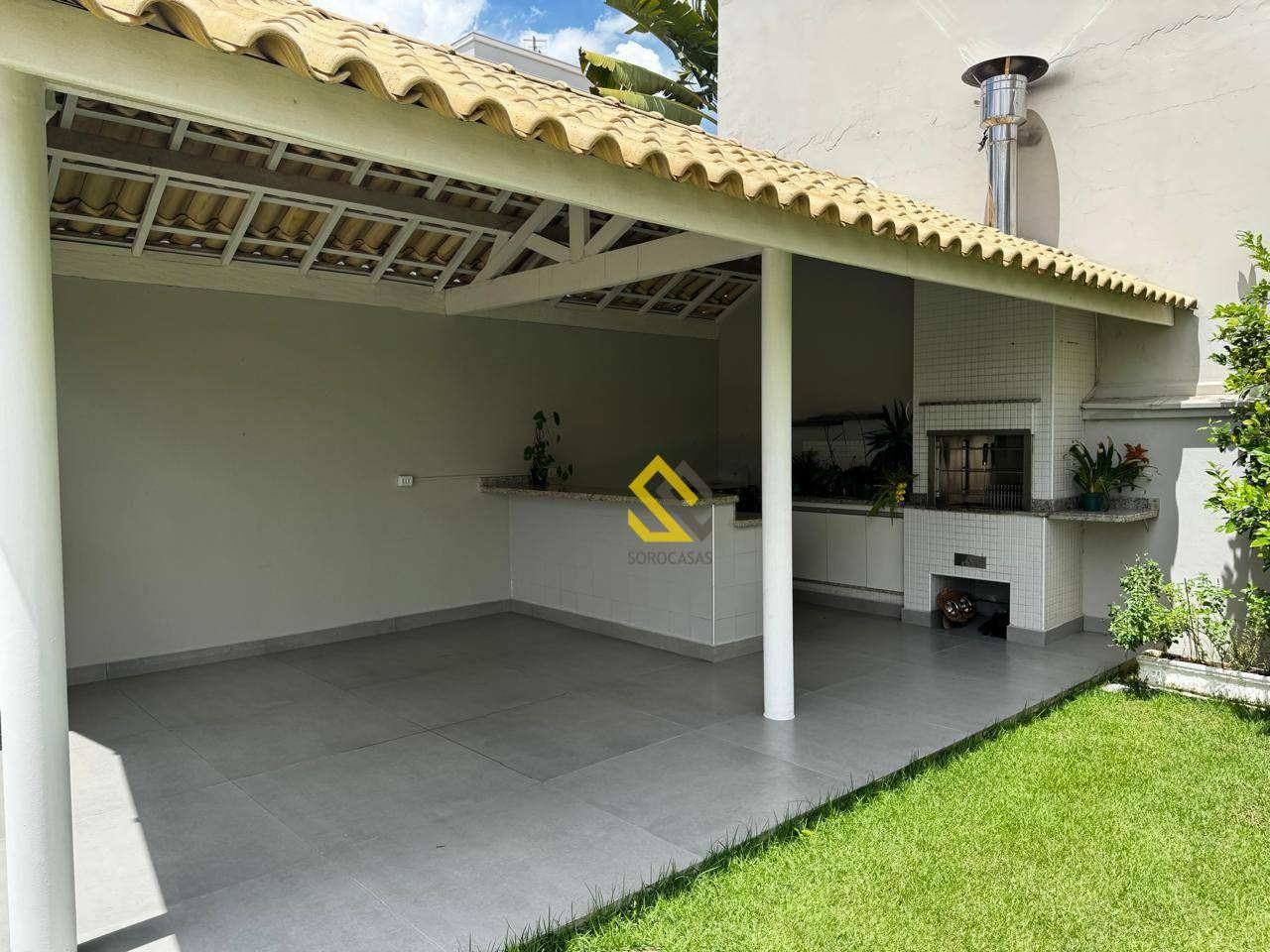 Casa de Condomínio para alugar com 3 quartos, 385m² - Foto 5